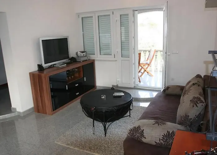 Belladonna Apartment