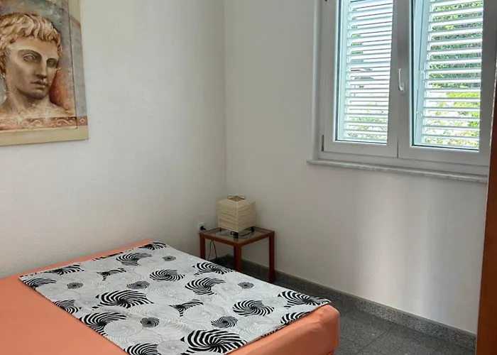 Belladonna Apartment *