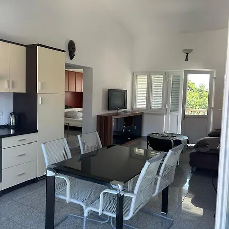 Apartment Belladonna