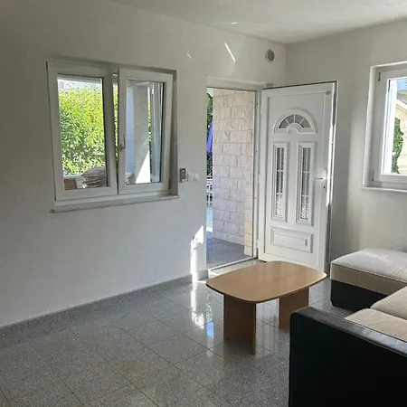 Apartment Belladonna *