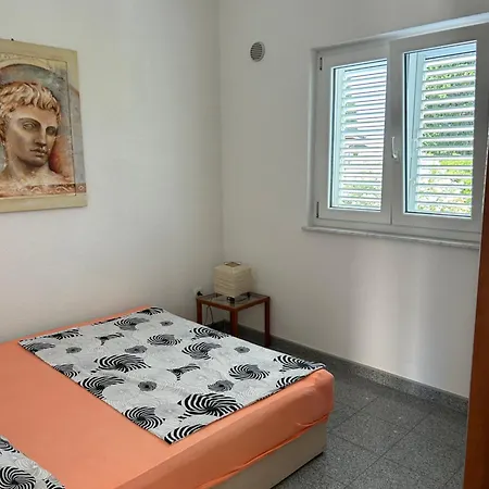 Belladonna Apartment *